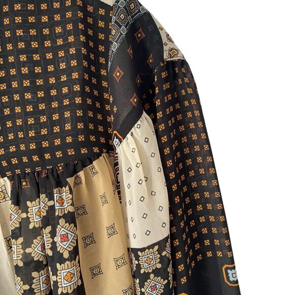 Banana Republic NWTs Eyelet Blouse Black Tan Patchwork Print size Medium - Picture 3 of 8